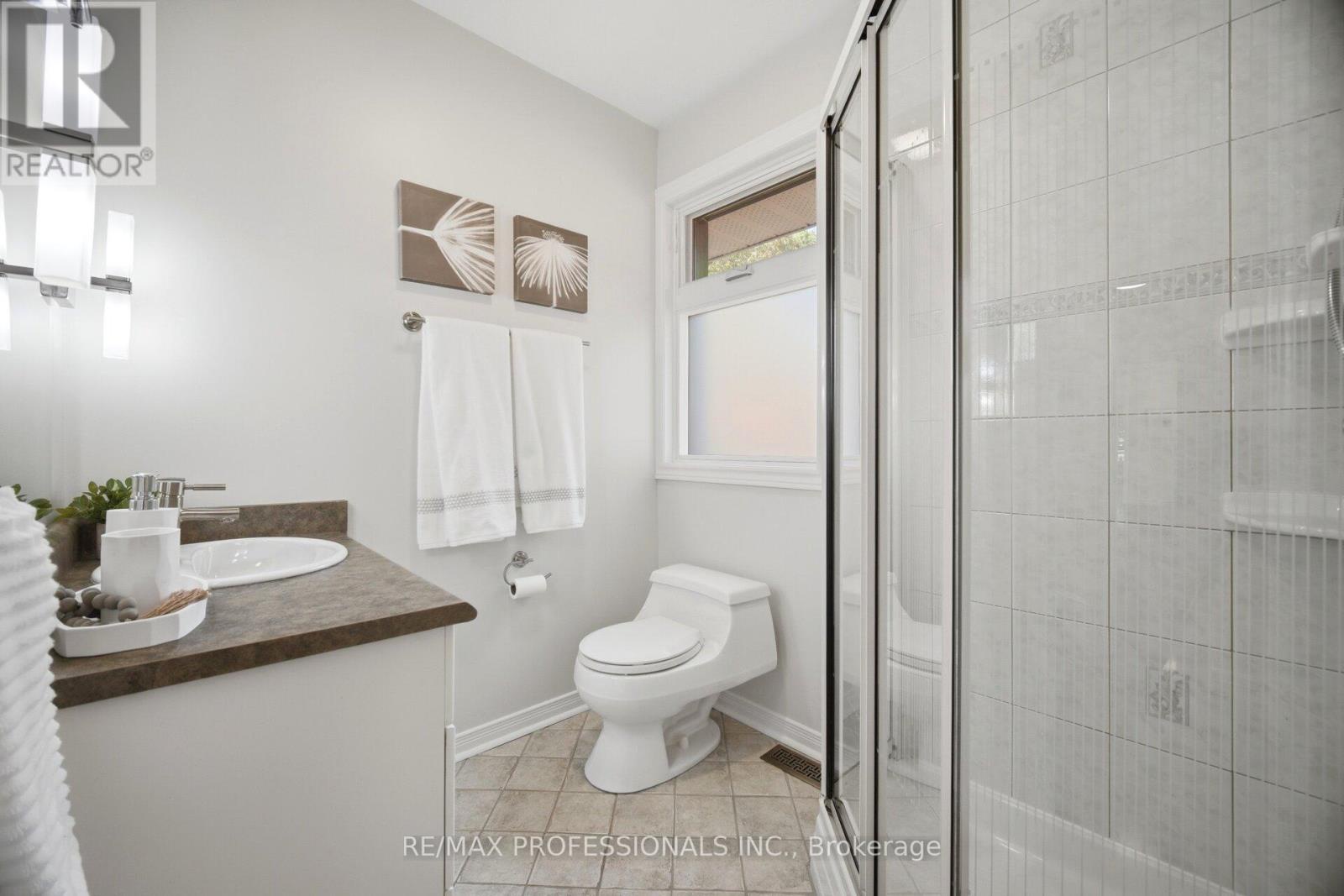 10 Cosway Court, Toronto (markland Wood), Ontario
