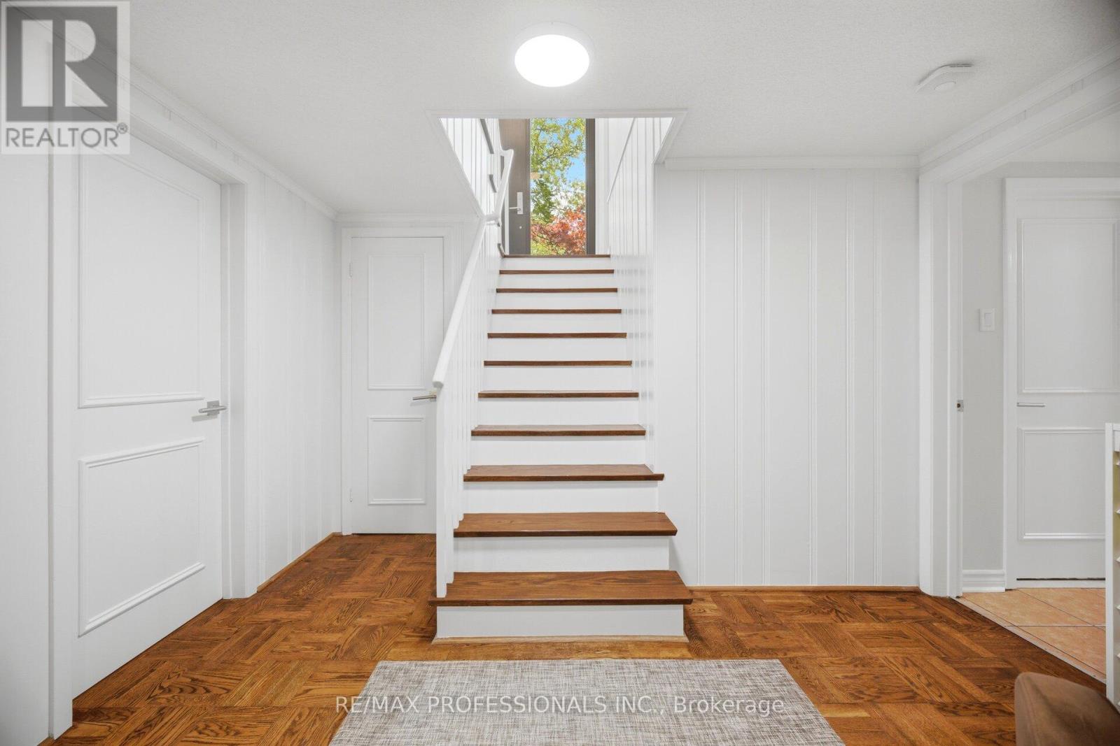 10 Cosway Court, Toronto (markland Wood), Ontario
