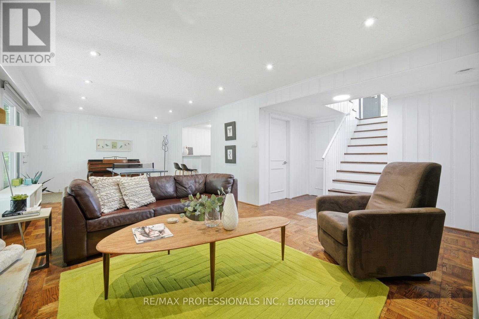 10 Cosway Court, Toronto (markland Wood), Ontario