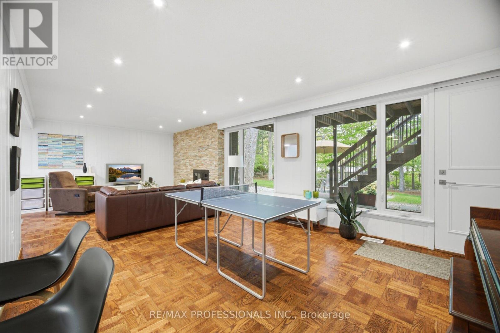 10 Cosway Court, Toronto (markland Wood), Ontario