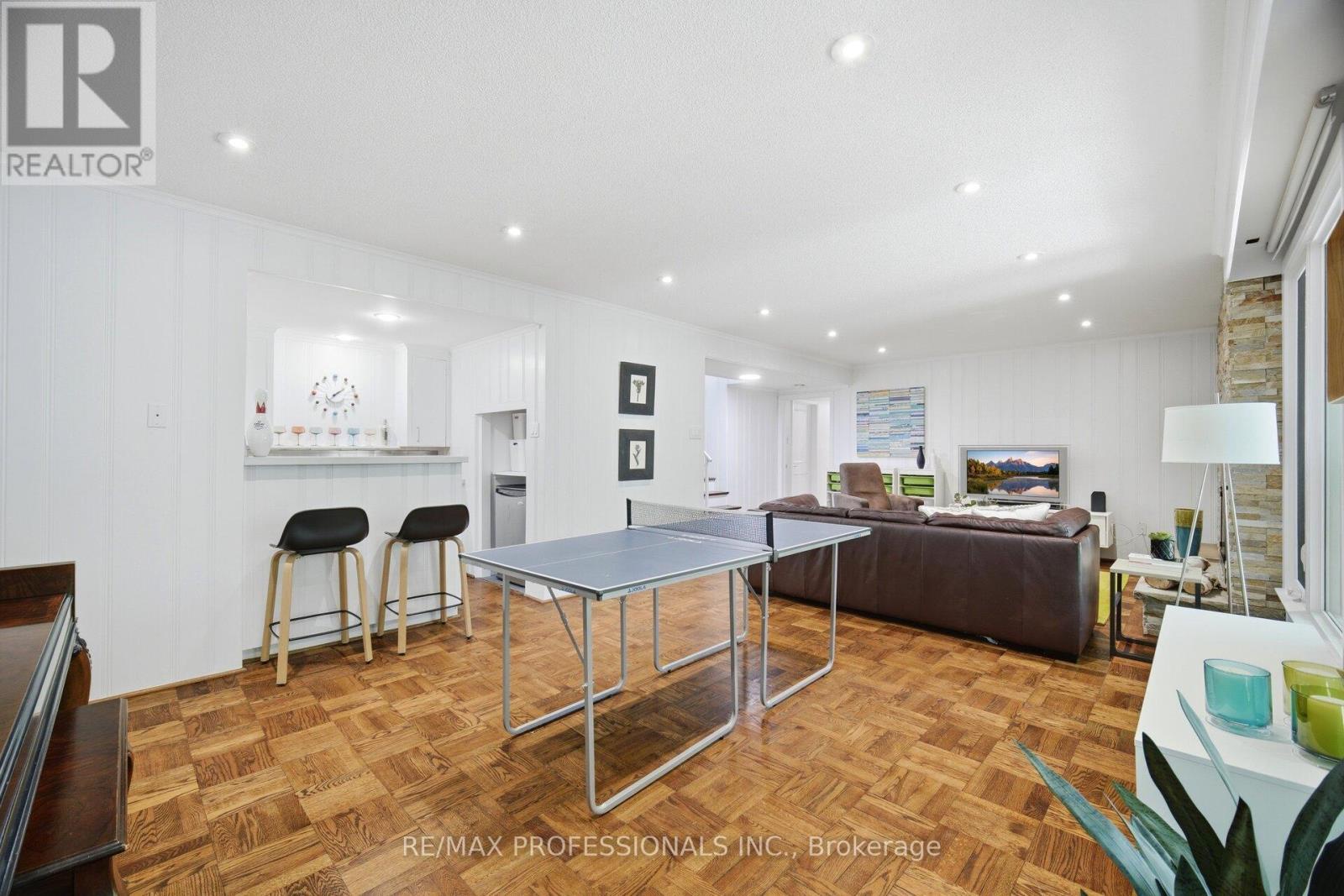 10 Cosway Court, Toronto (markland Wood), Ontario