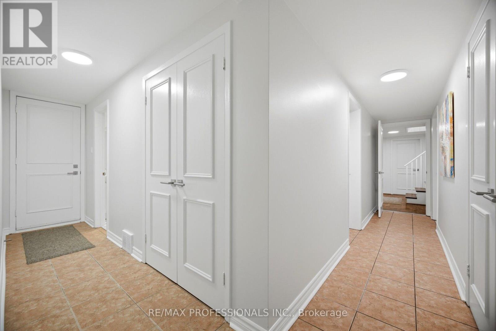 10 Cosway Court, Toronto (markland Wood), Ontario