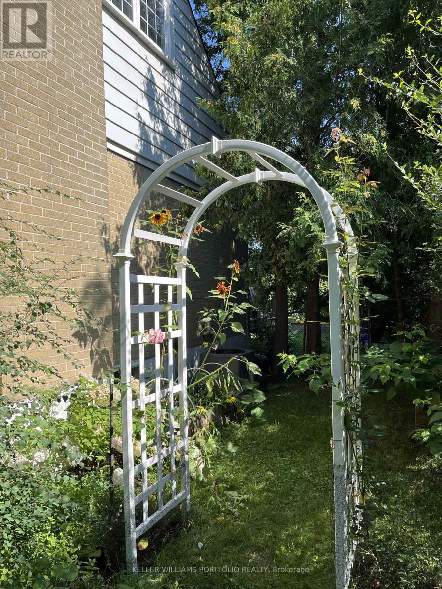 88 Sabrina Dr Drive, Toronto (willowridge-martingrove-richview), Ontario