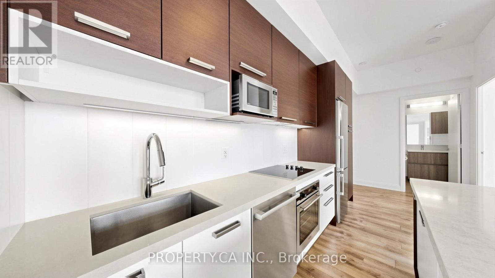 2203 - 36 Park Lawn Road, Toronto (mimico), Ontario