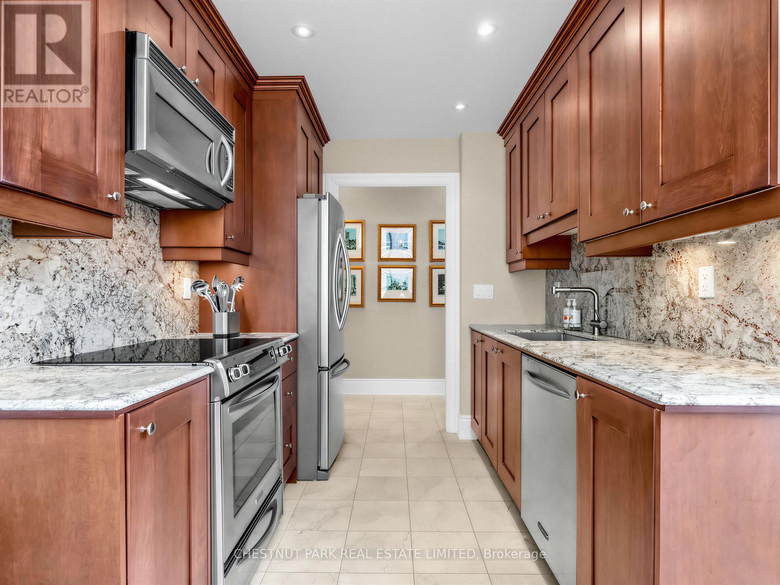 901 - 55 Delisle Avenue, Toronto (yonge-st. Clair), Ontario