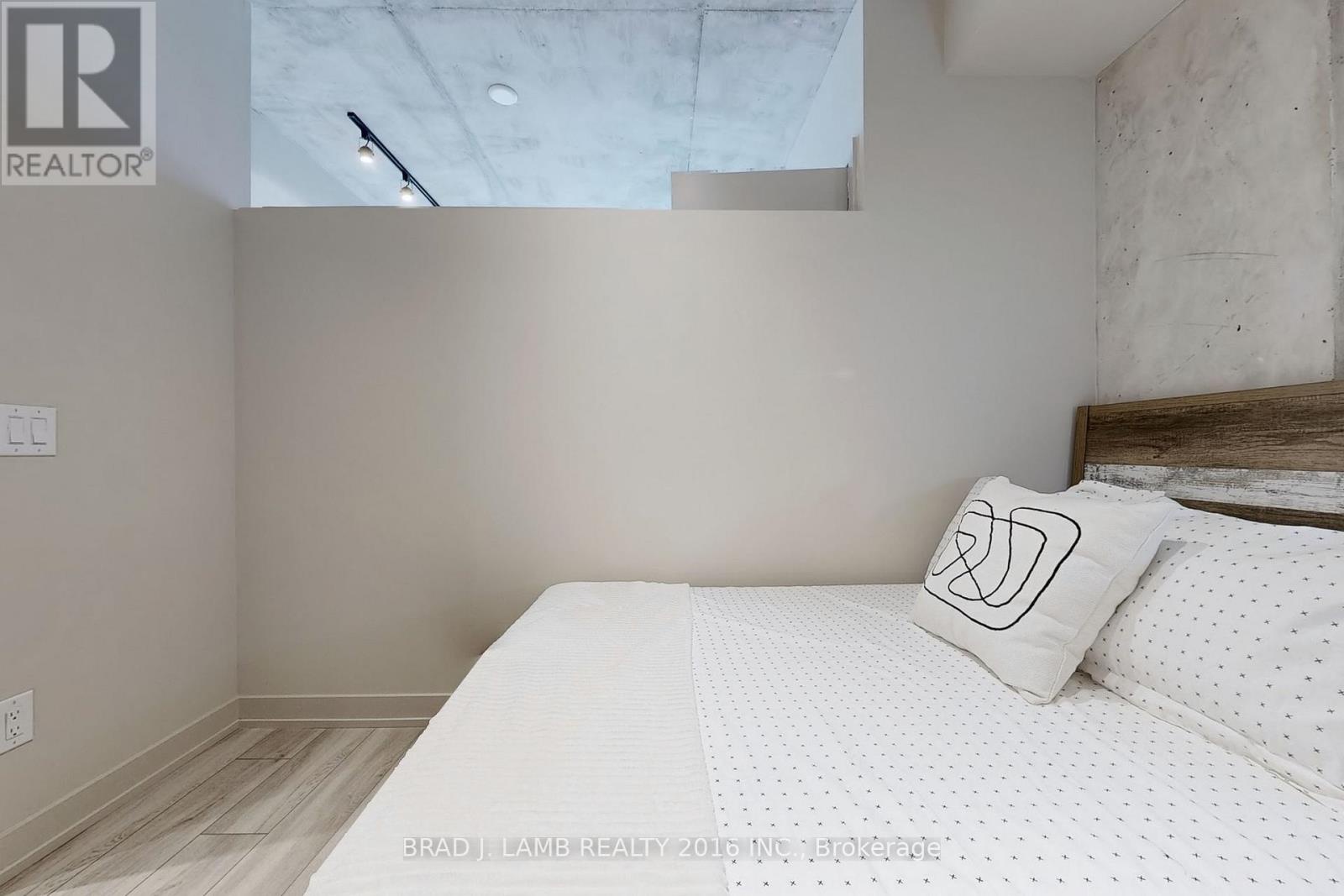 202 - 458 Richmond Street W, Toronto (waterfront Communities), Ontario