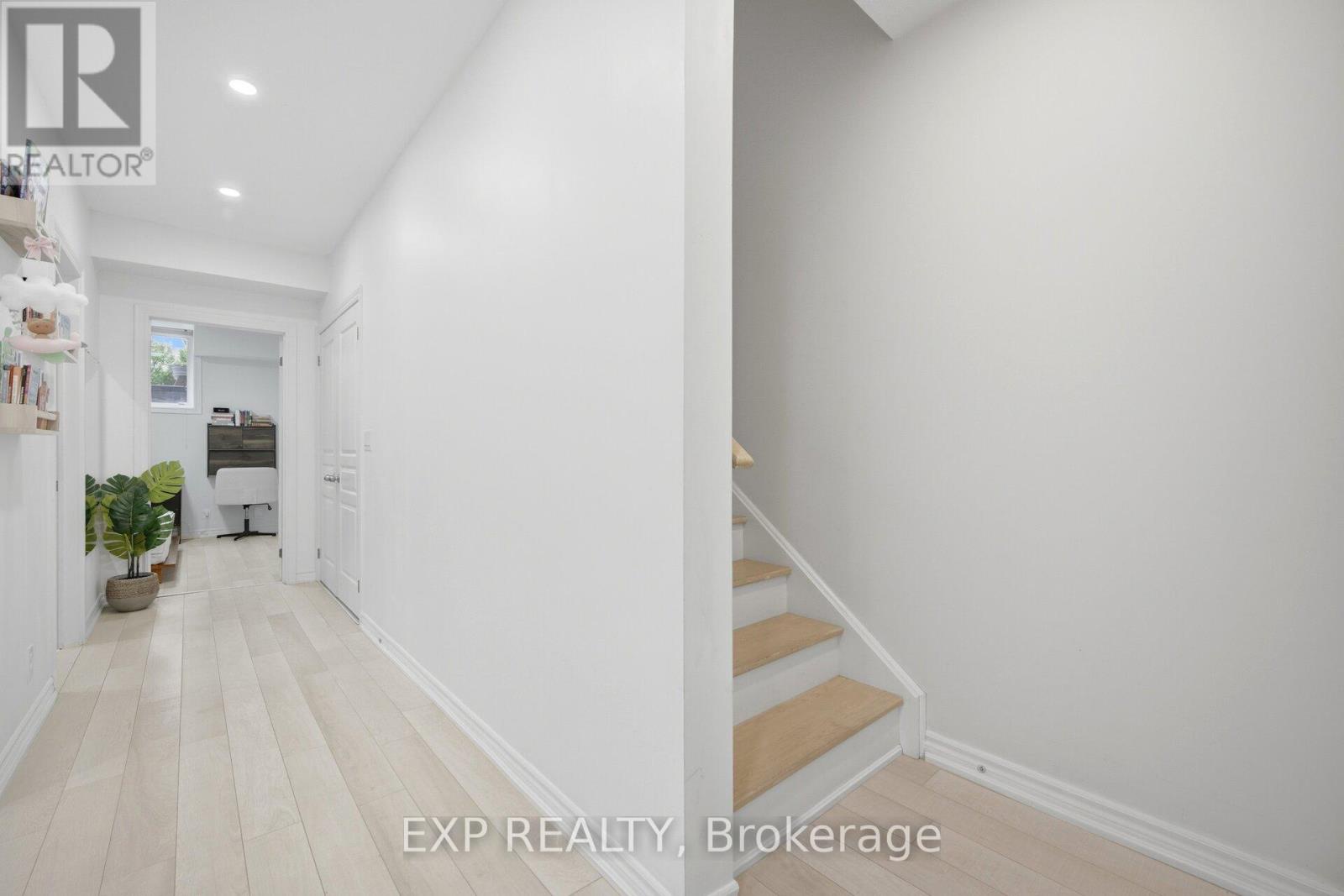 2 - 110 Caledonia Park Road, Toronto (corso Italia-davenport), Ontario