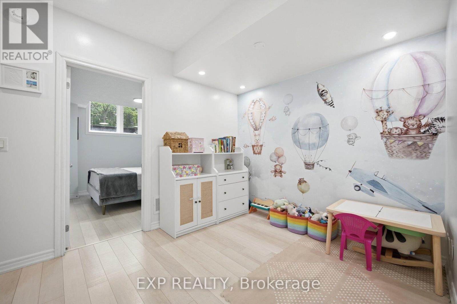 2 - 110 Caledonia Park Road, Toronto (corso Italia-davenport), Ontario