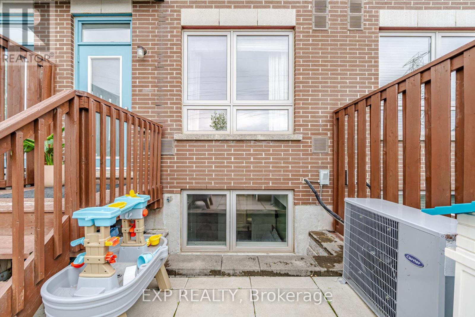 2 - 110 Caledonia Park Road, Toronto (corso Italia-davenport), Ontario