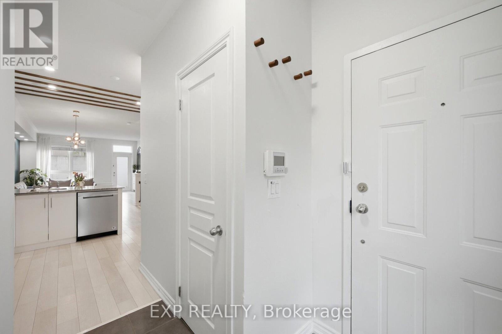 2 - 110 Caledonia Park Road, Toronto (corso Italia-davenport), Ontario