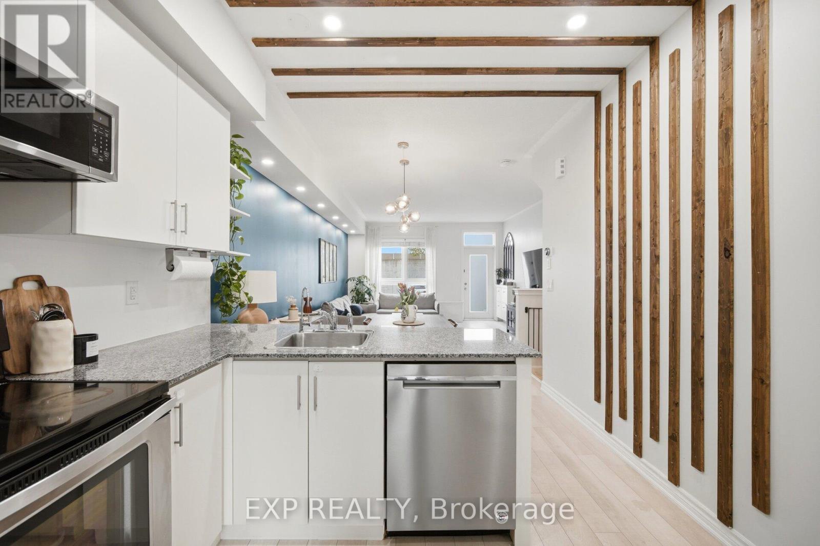 2 - 110 Caledonia Park Road, Toronto (corso Italia-davenport), Ontario