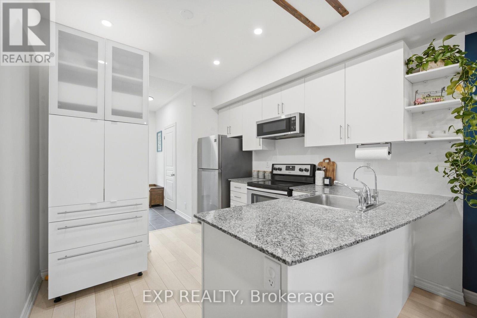 2 - 110 Caledonia Park Road, Toronto (corso Italia-davenport), Ontario
