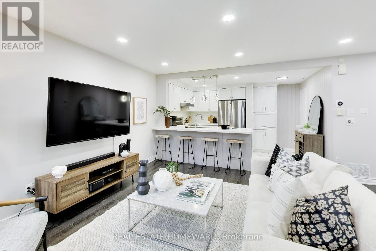 B16 - 108 Finch Avenue W, Toronto (newtonbrook West), Ontario