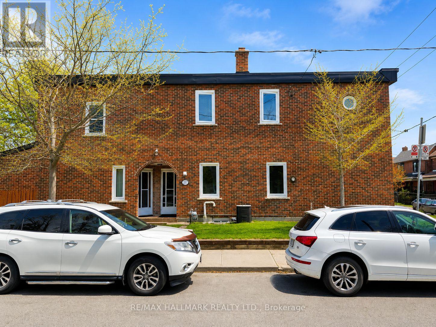 100 Ascot Avenue, Toronto (corso Italia-davenport), Ontario