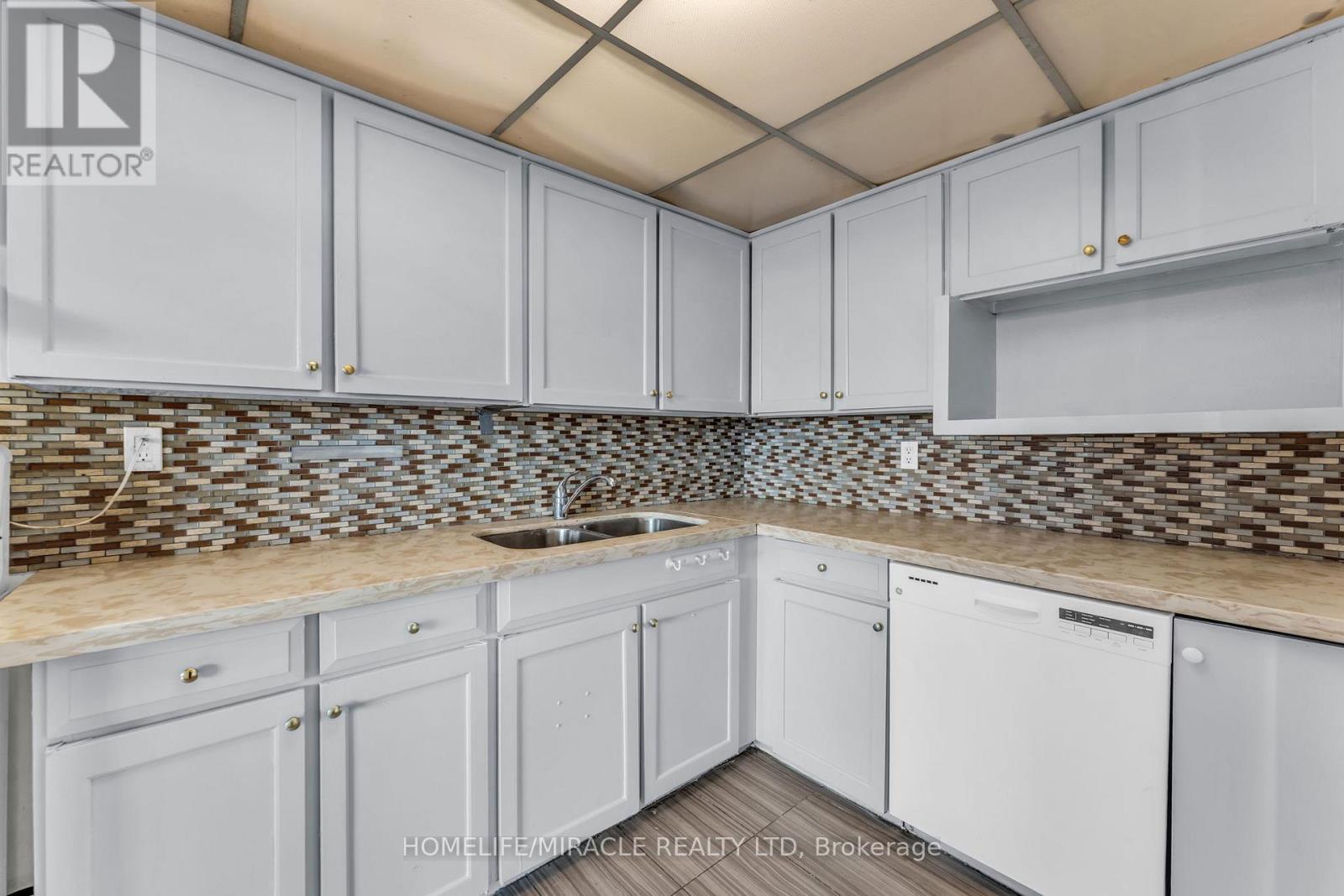 1611 - 20 Forest Manor Road, Toronto (henry Farm), Ontario