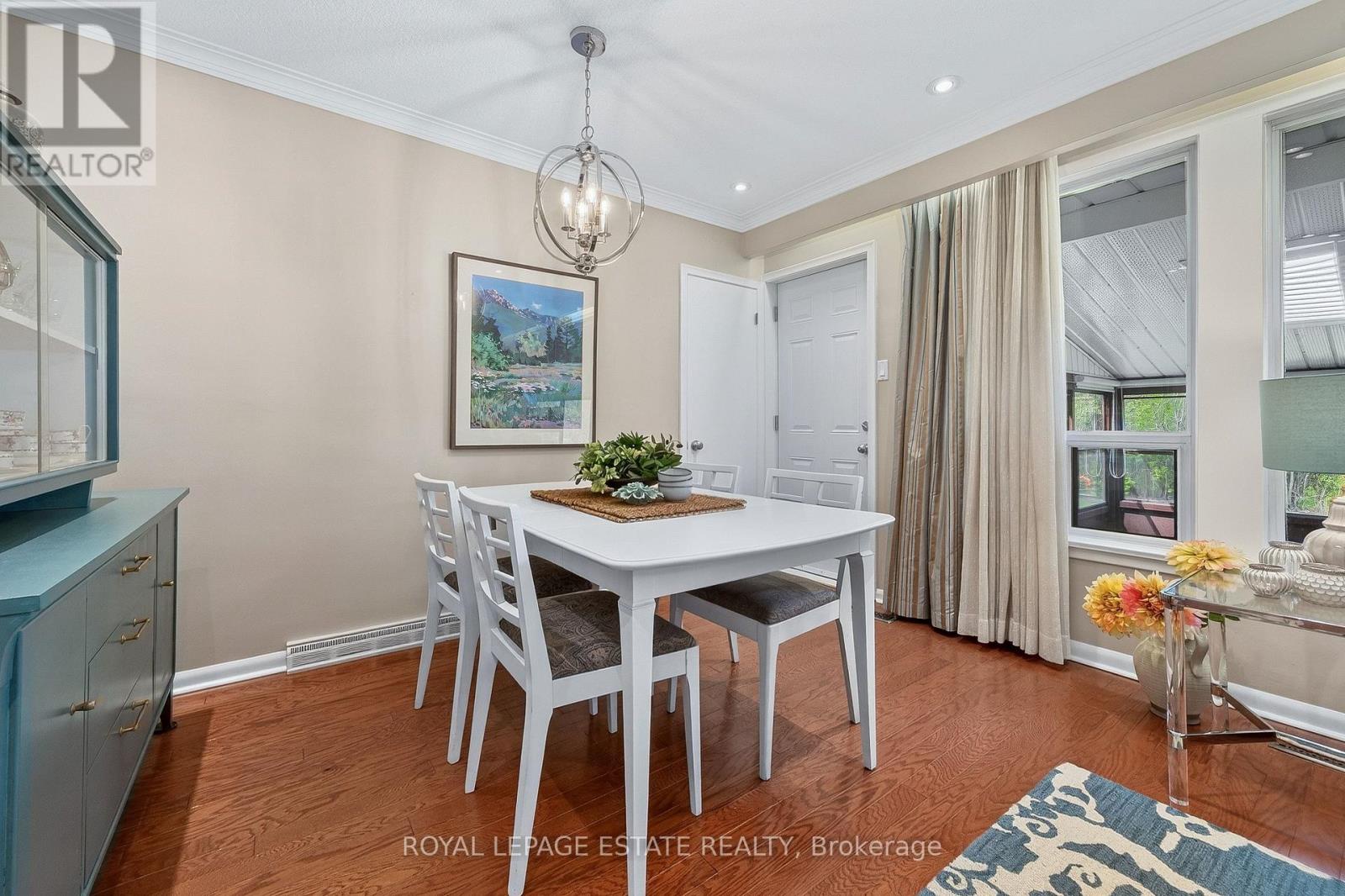 8 Wallbridge Court, Toronto (willowdale West), Ontario