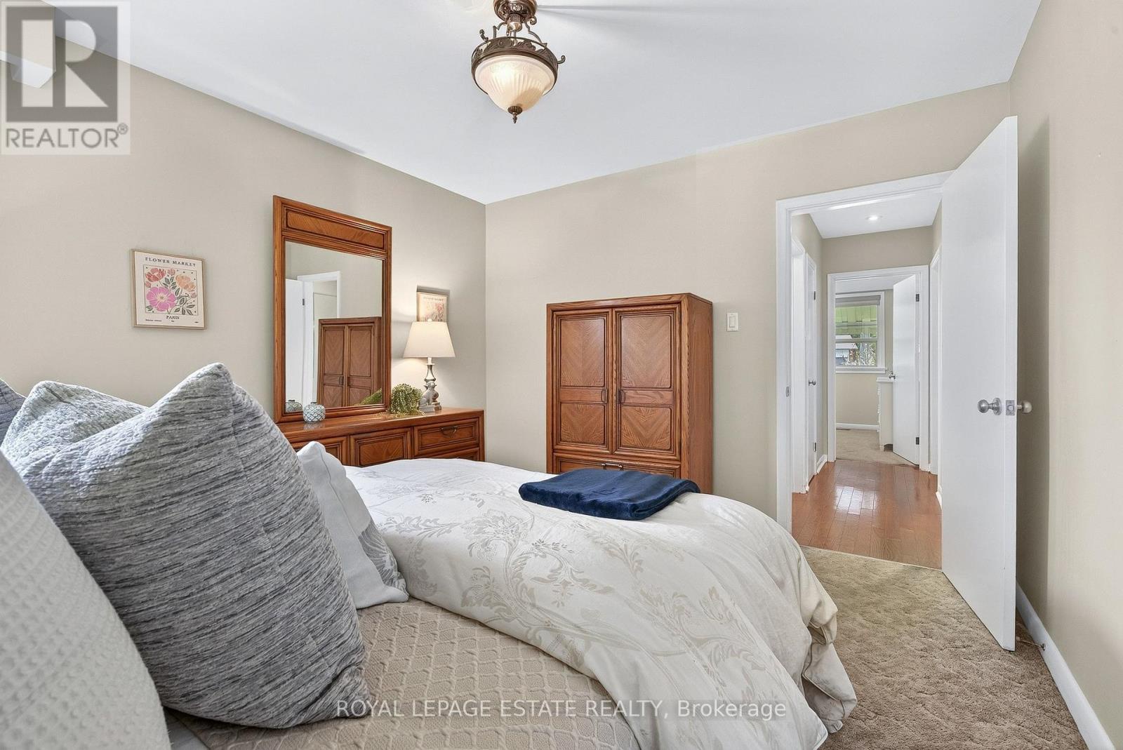 8 Wallbridge Court, Toronto (willowdale West), Ontario