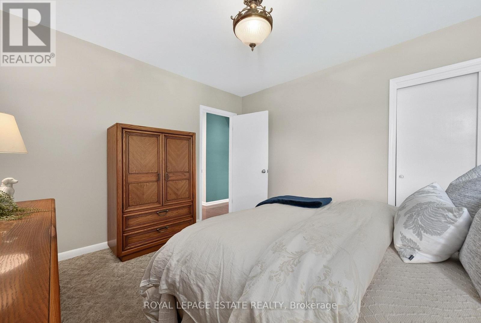 8 Wallbridge Court, Toronto (willowdale West), Ontario