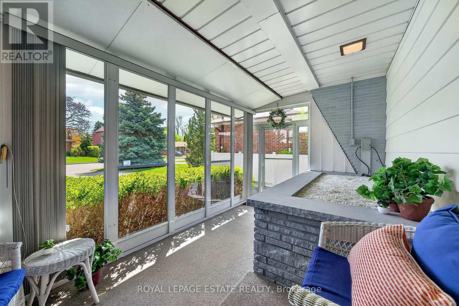 8 Wallbridge Court, Toronto (willowdale West), Ontario