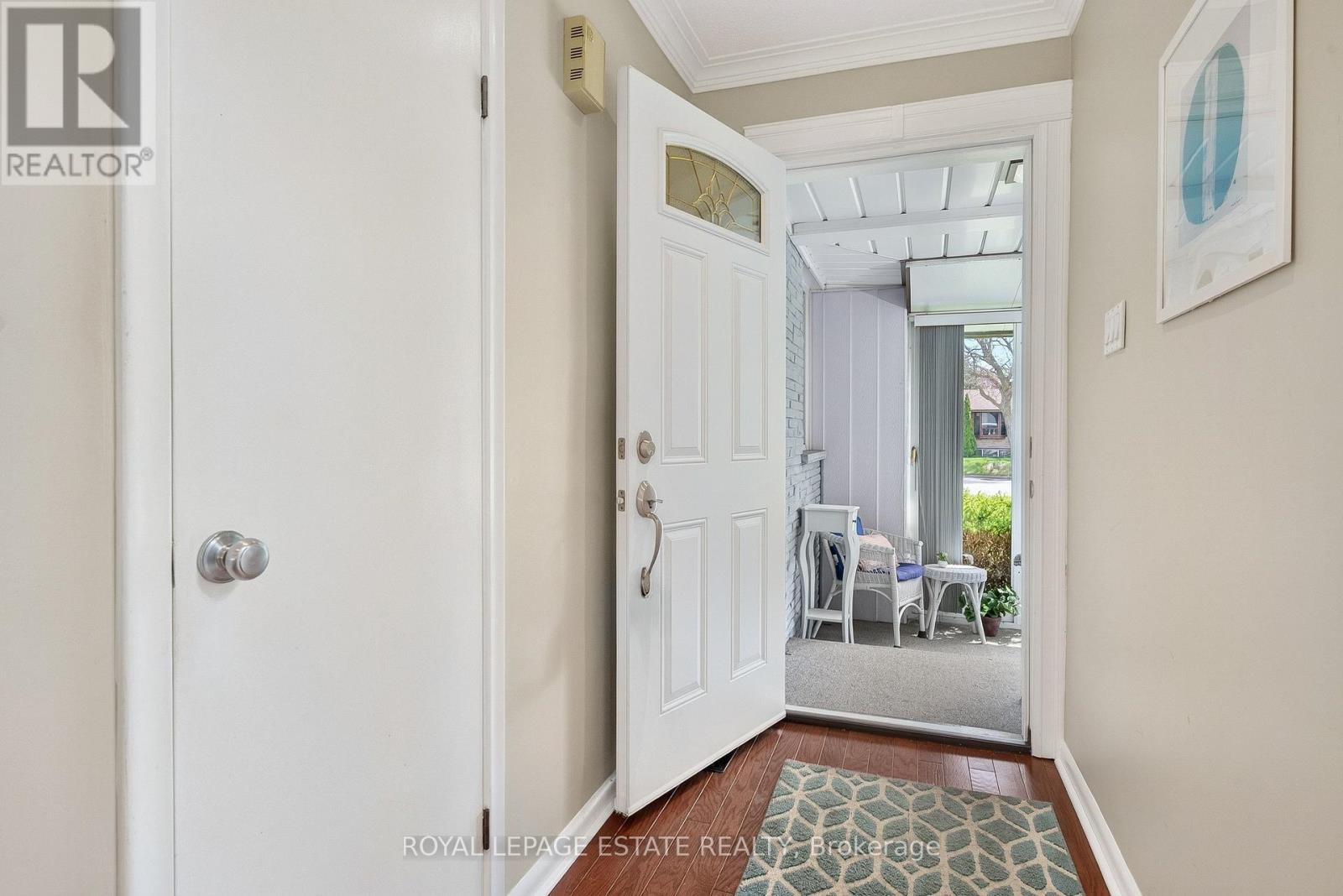 8 Wallbridge Court, Toronto (willowdale West), Ontario