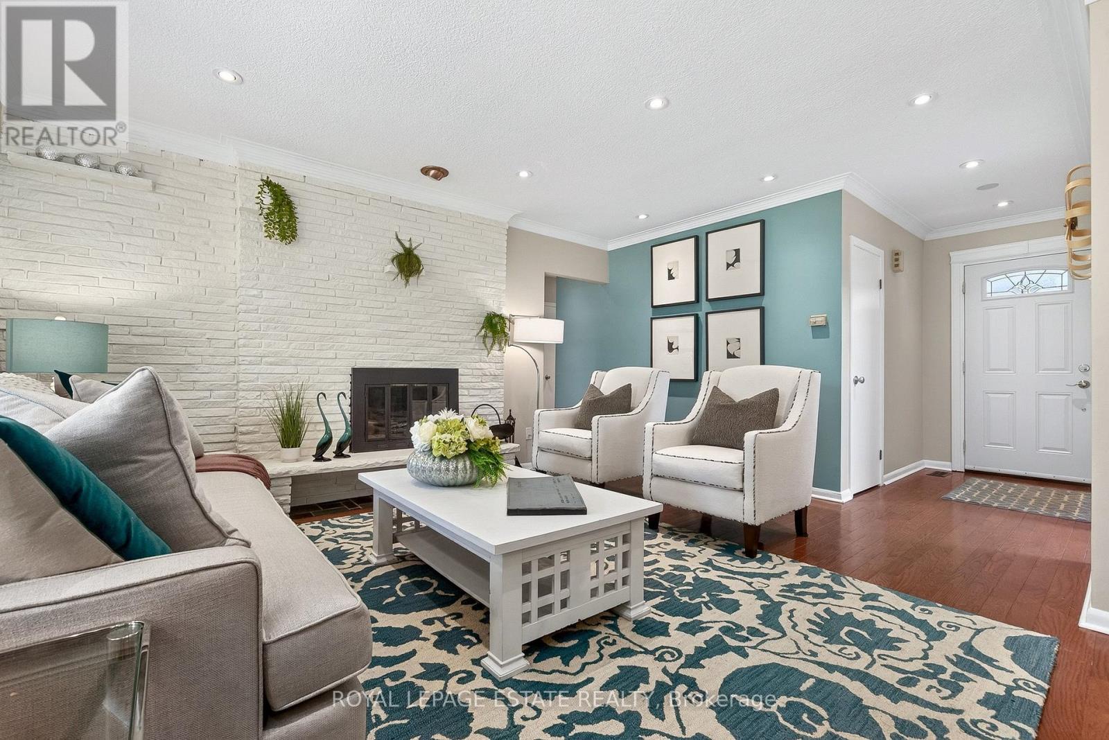 8 Wallbridge Court, Toronto (willowdale West), Ontario