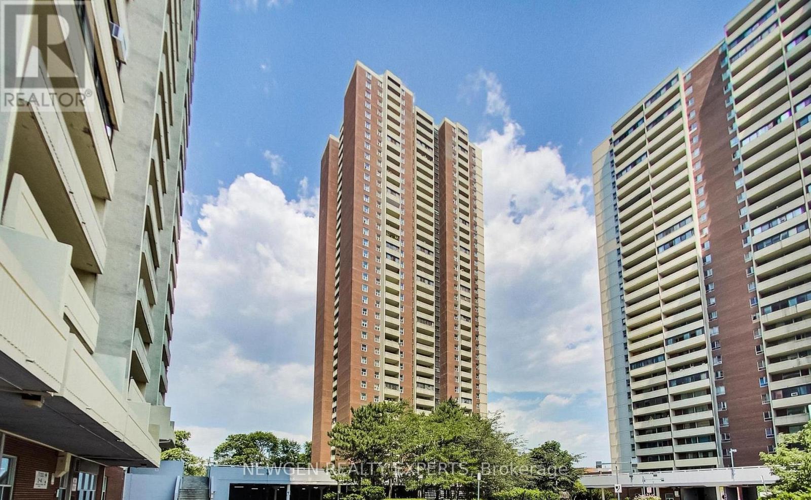 502 - 3 Massey Square, Toronto (crescent Town), Ontario