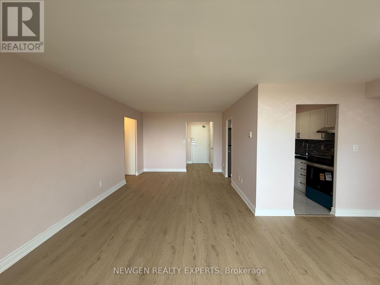 502 - 3 Massey Square, Toronto (crescent Town), Ontario
