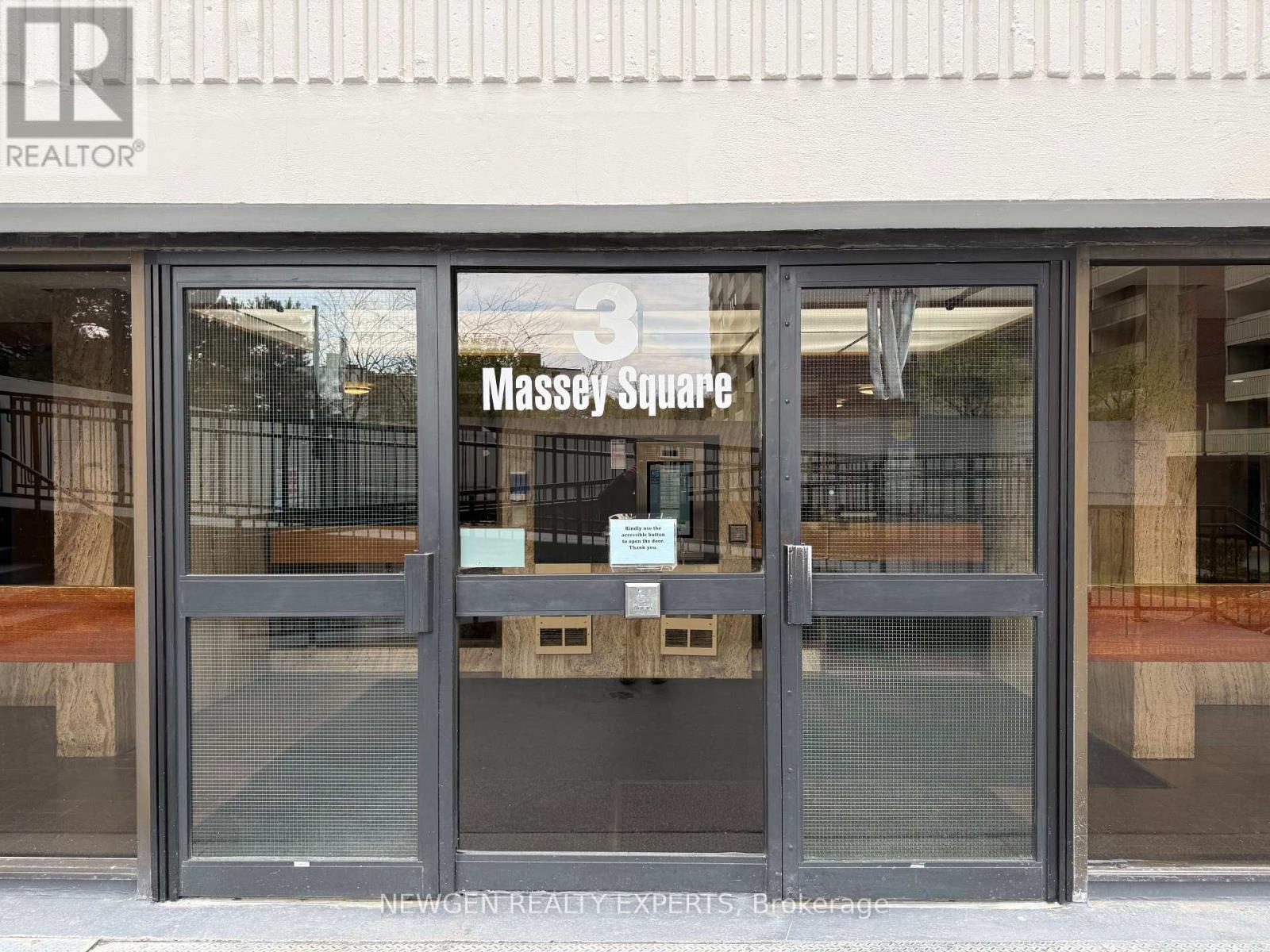 502 - 3 Massey Square, Toronto (crescent Town), Ontario