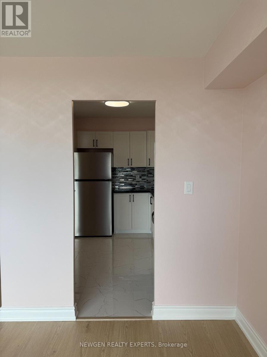 502 - 3 Massey Square, Toronto (crescent Town), Ontario