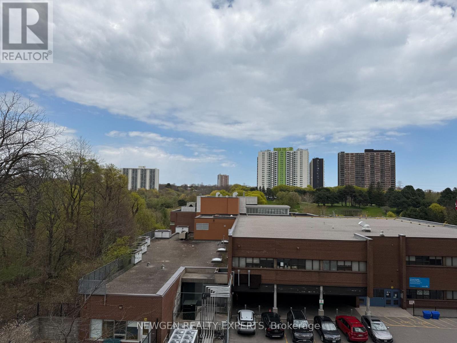 502 - 3 Massey Square, Toronto (crescent Town), Ontario