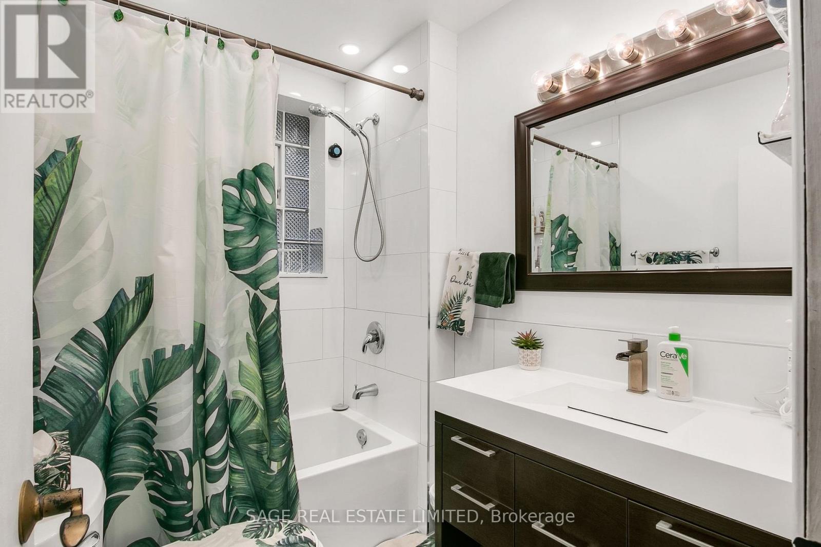204 - 1840 Bathurst Street, Toronto (humewood-cedarvale), Ontario