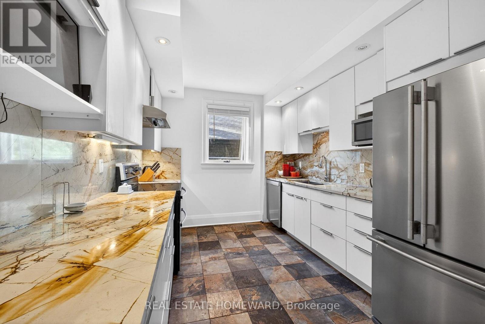 128 Glen Manor Drive, Toronto (the Beaches), Ontario