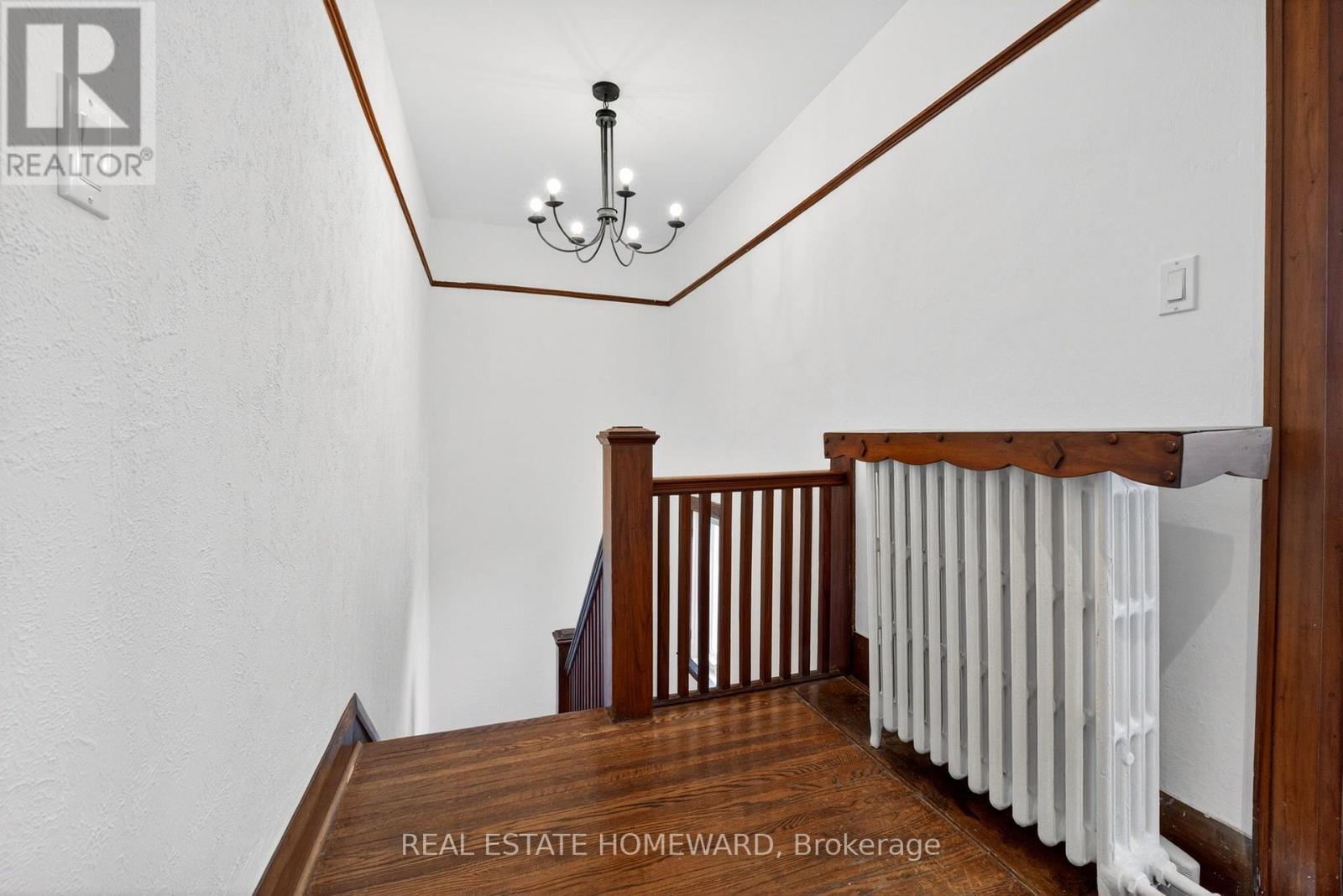 128 Glen Manor Drive, Toronto (the Beaches), Ontario