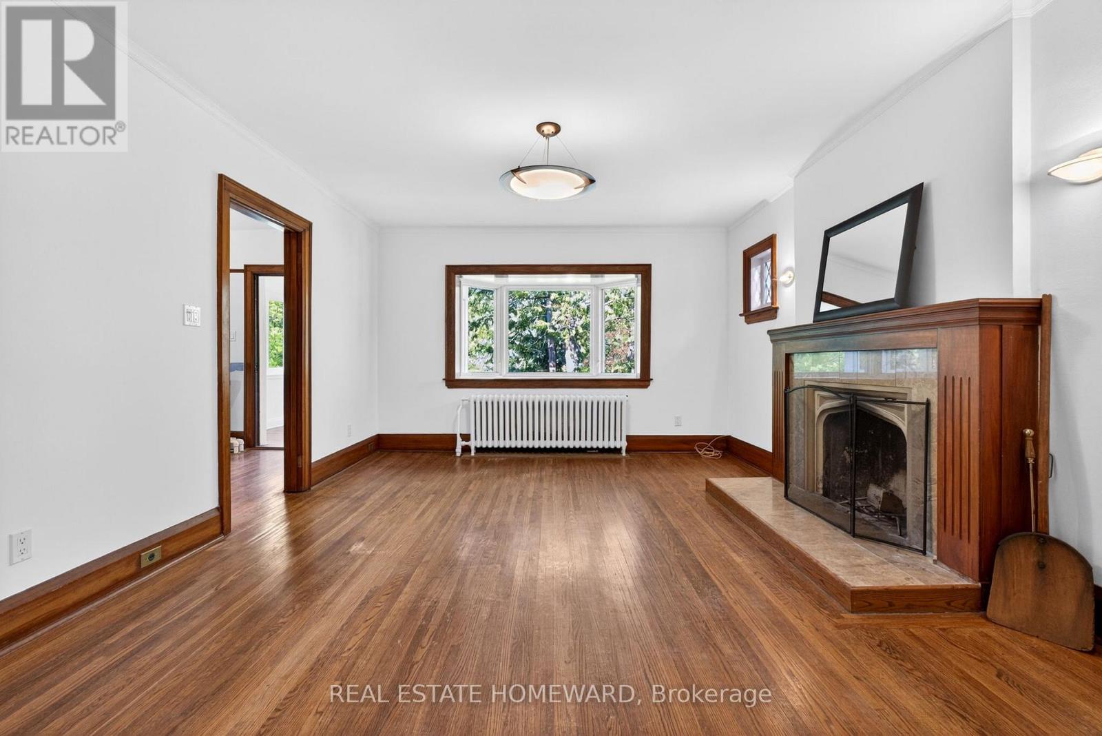 128 Glen Manor Drive, Toronto (the Beaches), Ontario