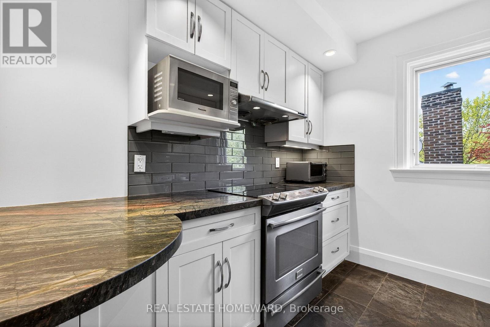 128 Glen Manor Drive, Toronto (the Beaches), Ontario