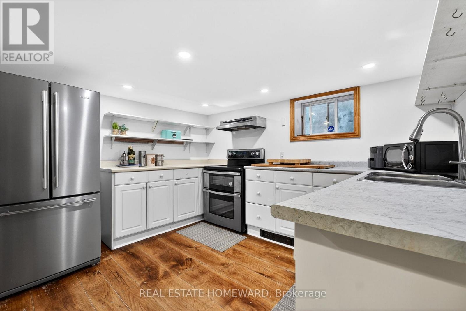 128 Glen Manor Drive, Toronto (the Beaches), Ontario