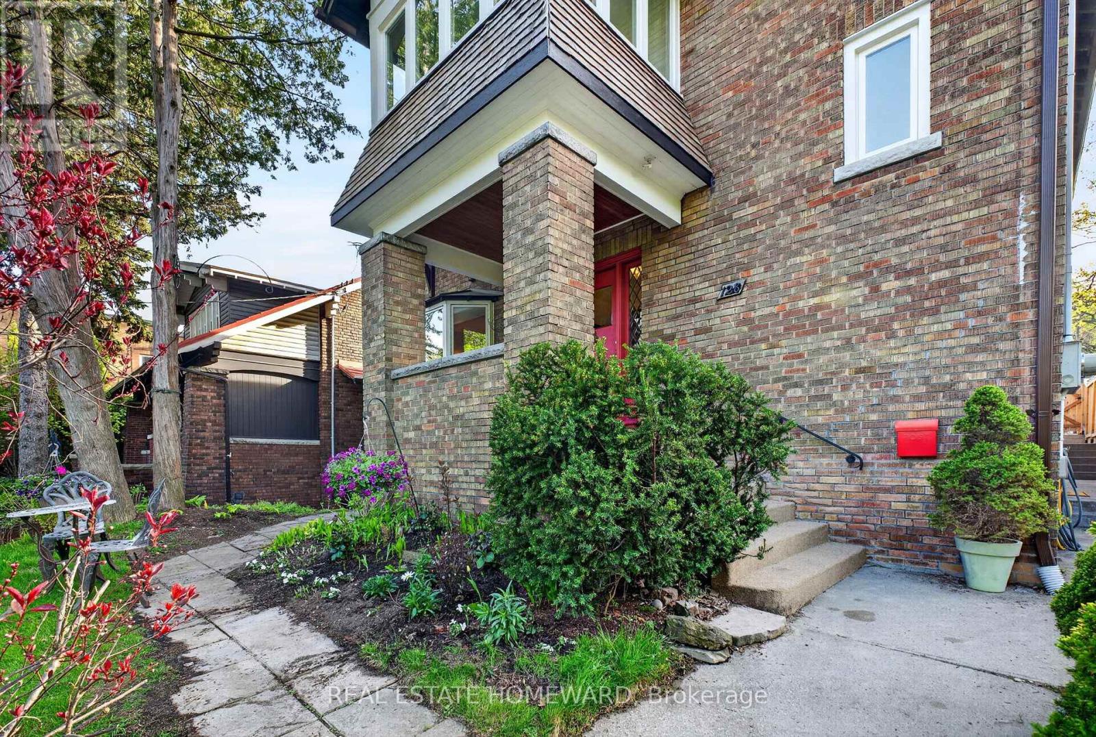 128 Glen Manor Drive, Toronto (the Beaches), Ontario