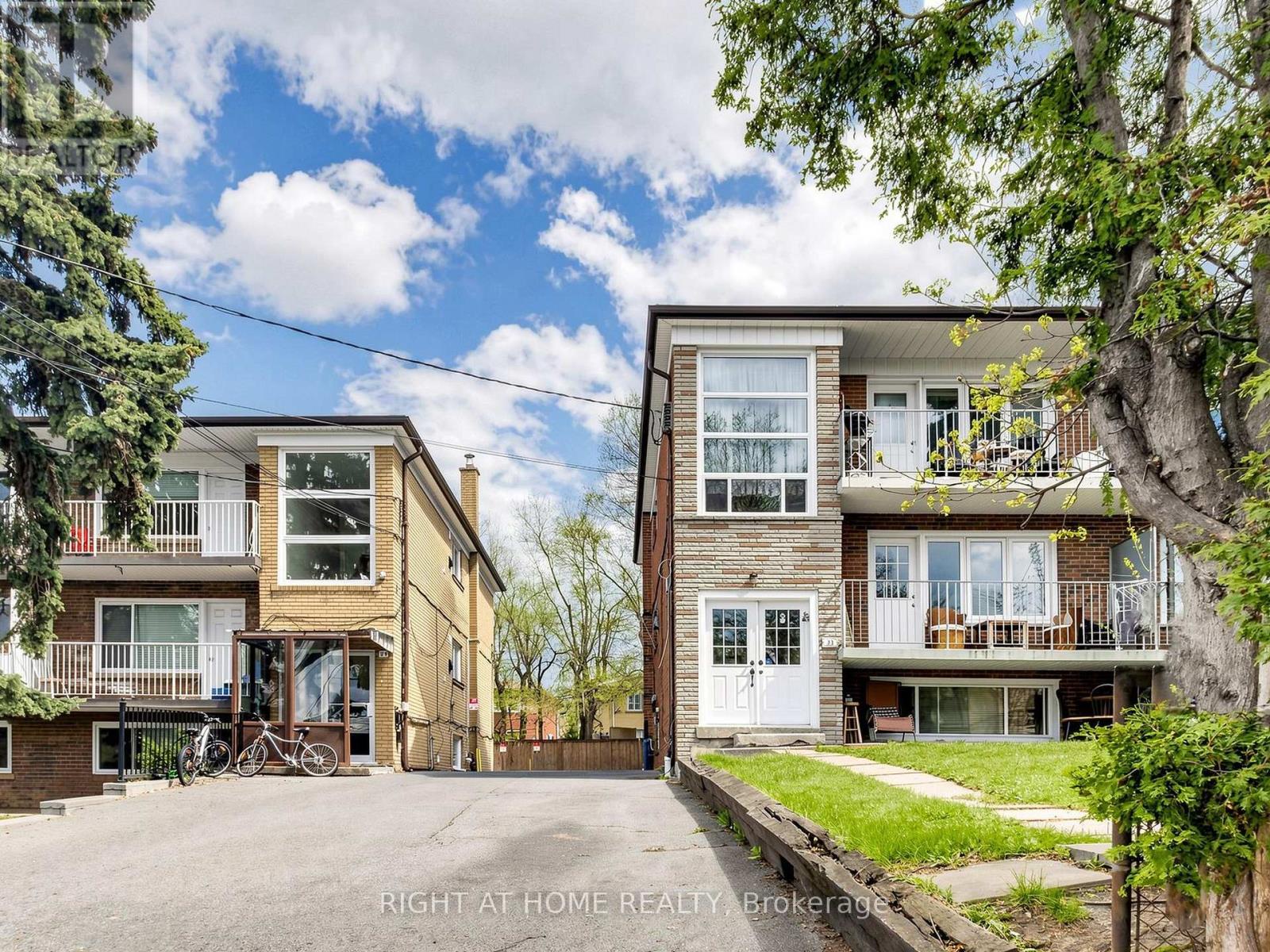 73 Garthdale Court, Toronto (bathurst Manor), Ontario