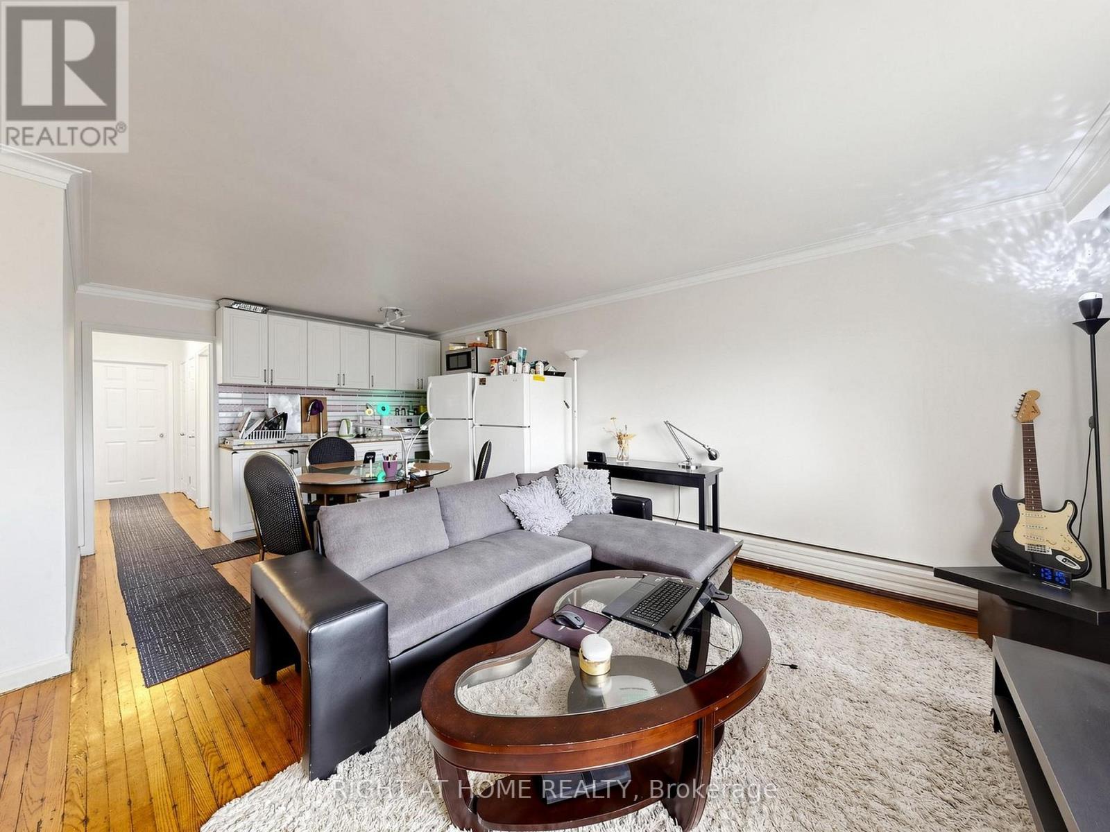 73 Garthdale Court, Toronto (bathurst Manor), Ontario