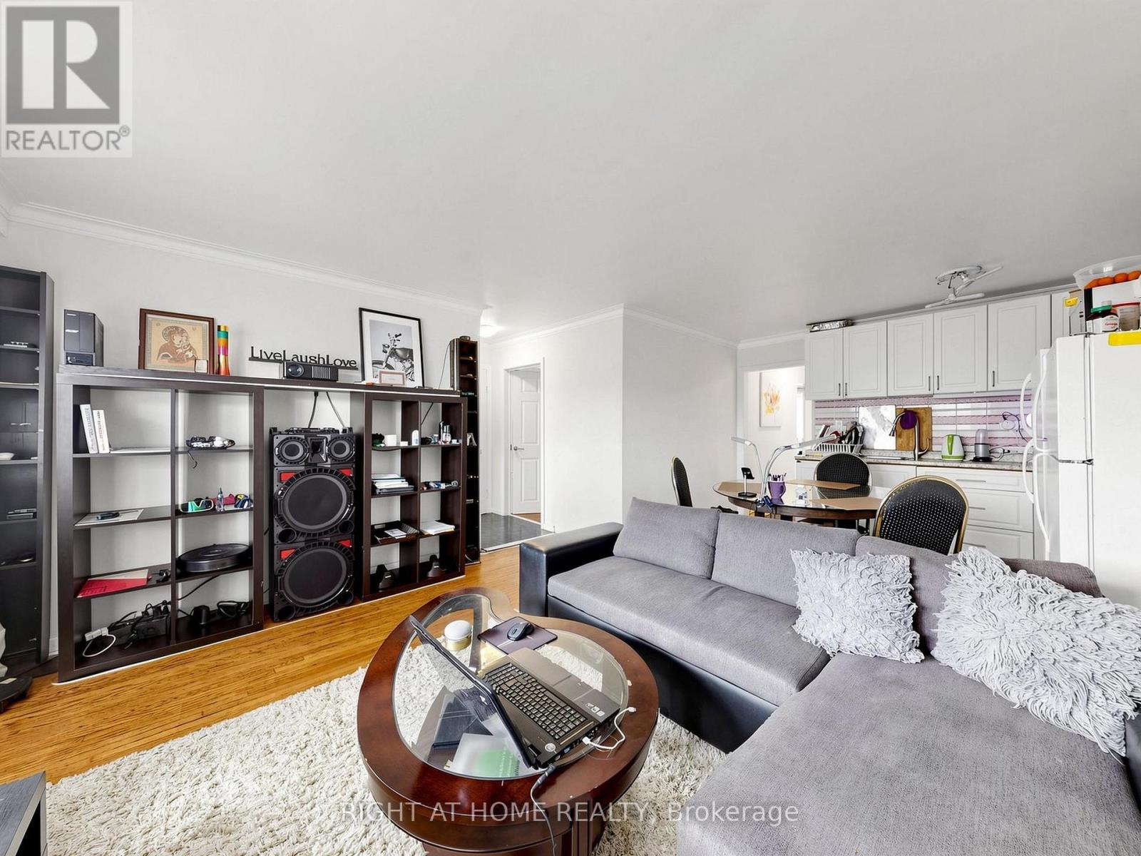 73 Garthdale Court, Toronto (bathurst Manor), Ontario