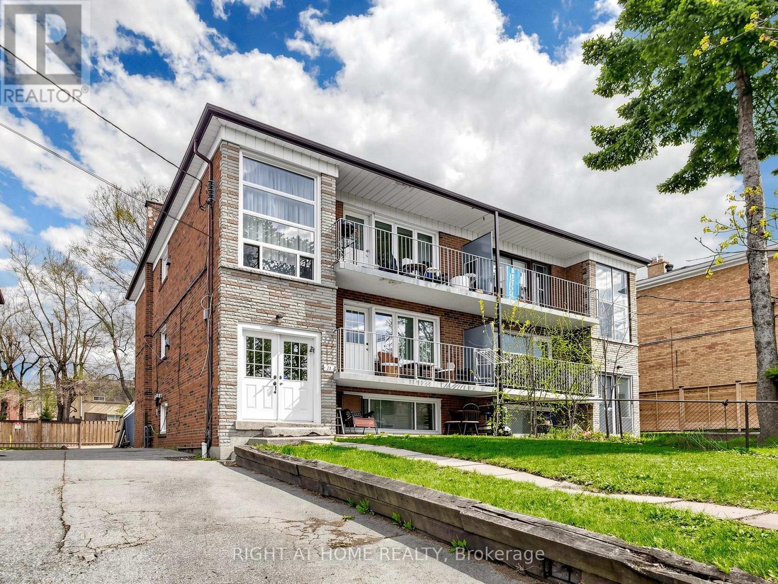 73 Garthdale Court, Toronto (bathurst Manor), Ontario