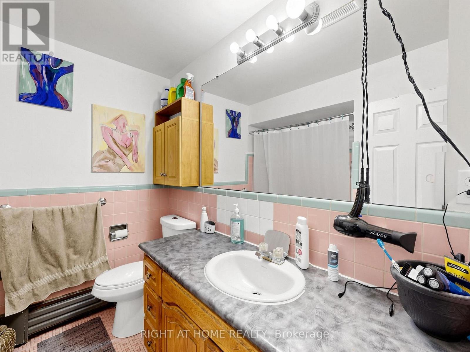 73 Garthdale Court, Toronto (bathurst Manor), Ontario