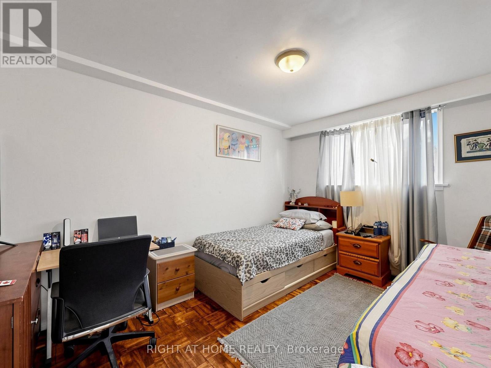 73 Garthdale Court, Toronto (bathurst Manor), Ontario