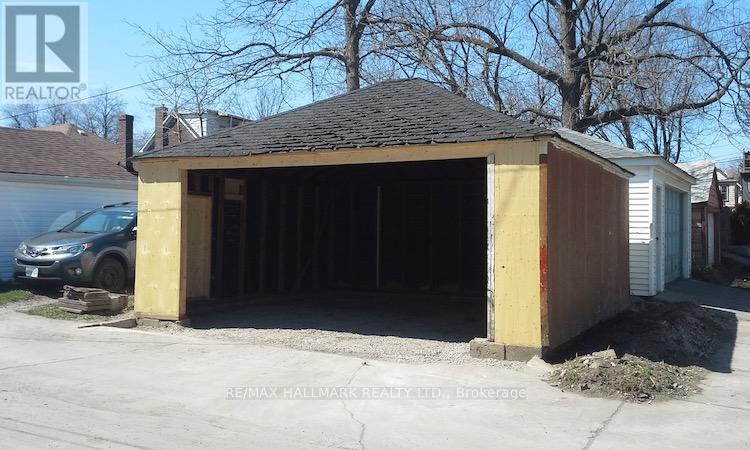 107r Woodfield Road, Toronto (greenwood-coxwell), Ontario