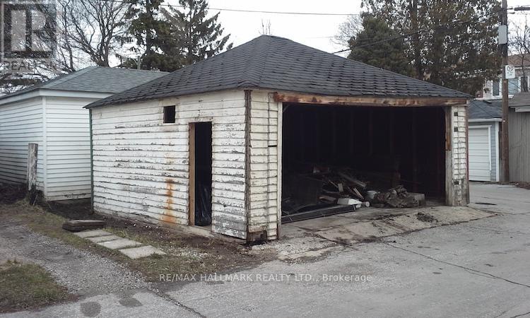 107r Woodfield Road, Toronto (greenwood-coxwell), Ontario
