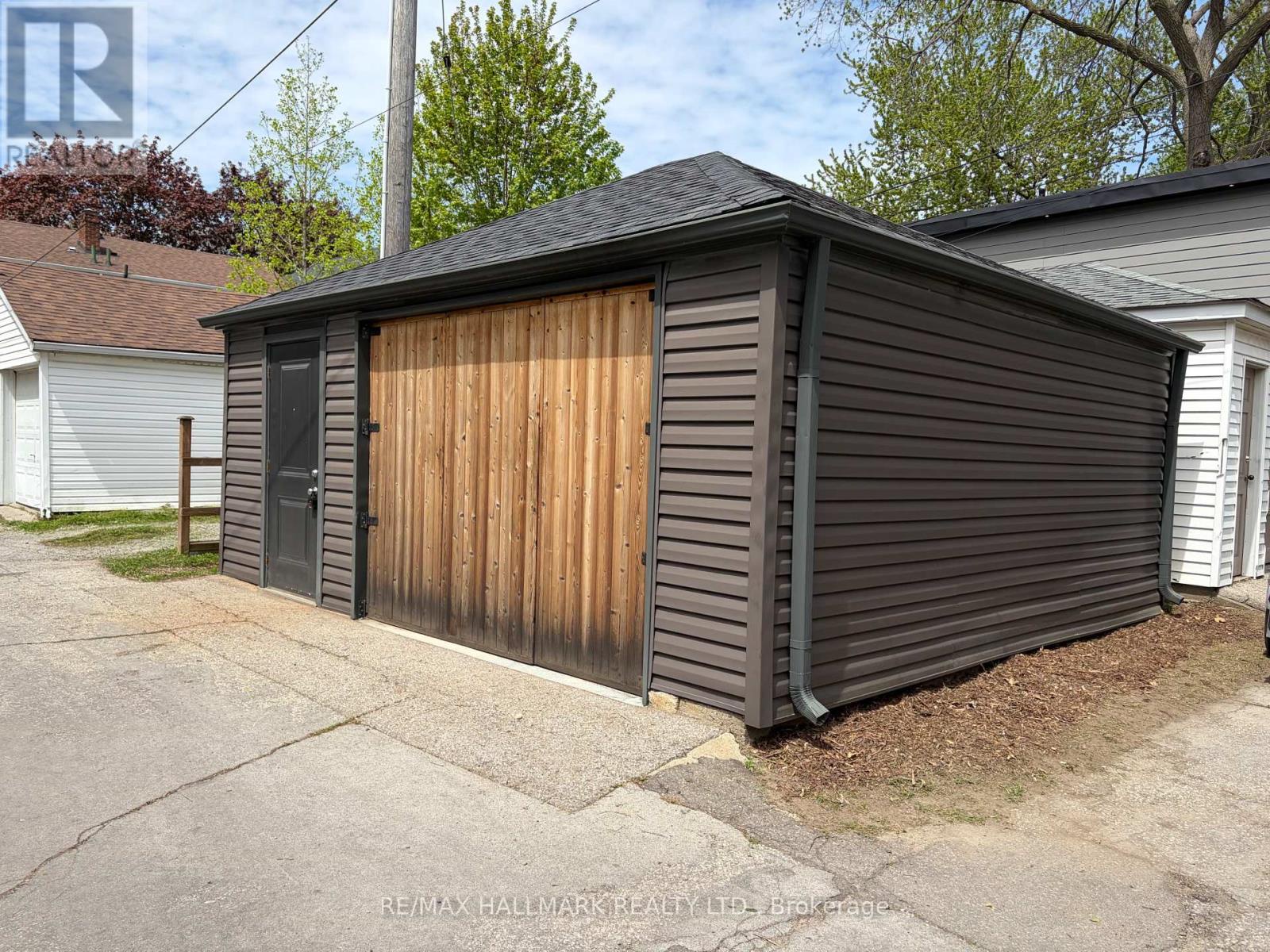 107r Woodfield Road, Toronto (greenwood-coxwell), Ontario