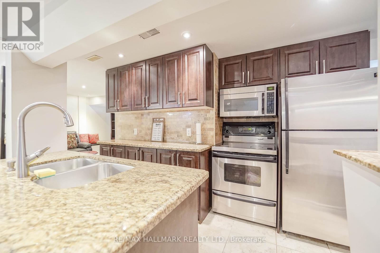 20 Elinor Avenue, Toronto (wexford-maryvale), Ontario