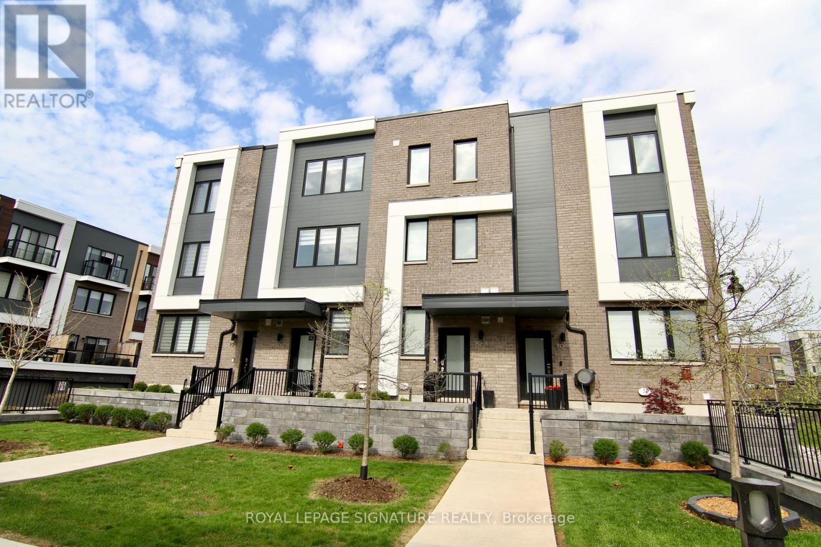 2 - 90 Stanley Greene Boulevard, Toronto (downsview-roding-cfb), Ontario
