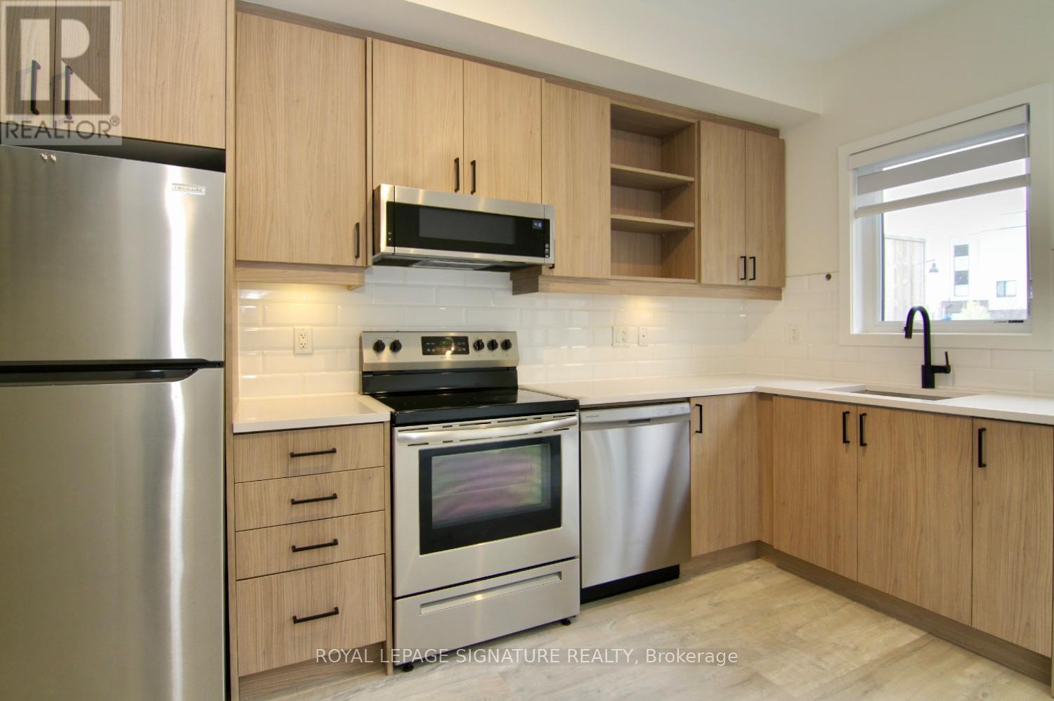 2 - 90 Stanley Greene Boulevard, Toronto (downsview-roding-cfb), Ontario