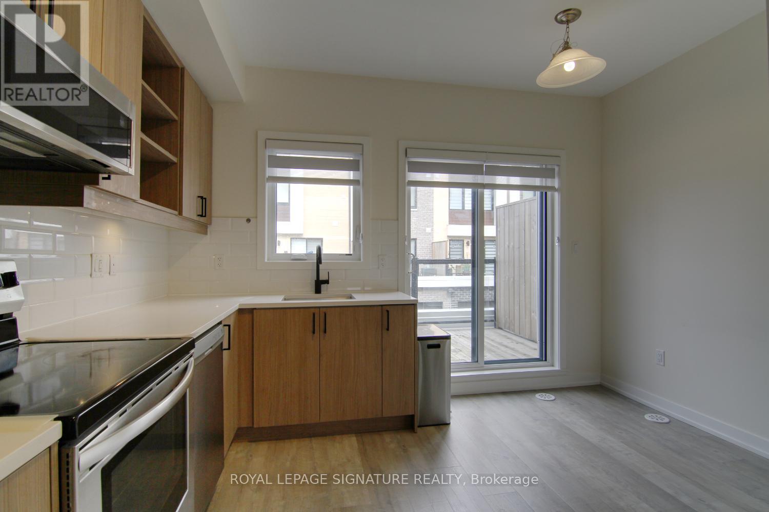 2 - 90 Stanley Greene Boulevard, Toronto (downsview-roding-cfb), Ontario